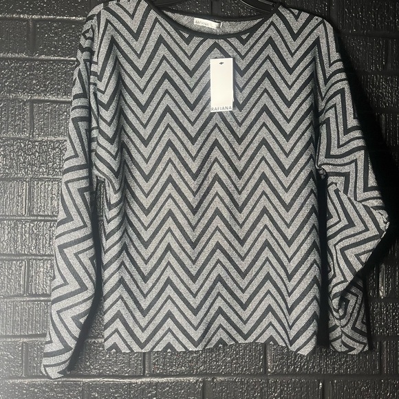 Zigzag Long Sleeve Top - Black and Gray - Picture 1 of 6